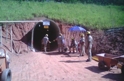 Execução de Túnel Bala, seção 2,65m x 3,00m, Itabira -MG
Cliente: Vale Mina Conceição